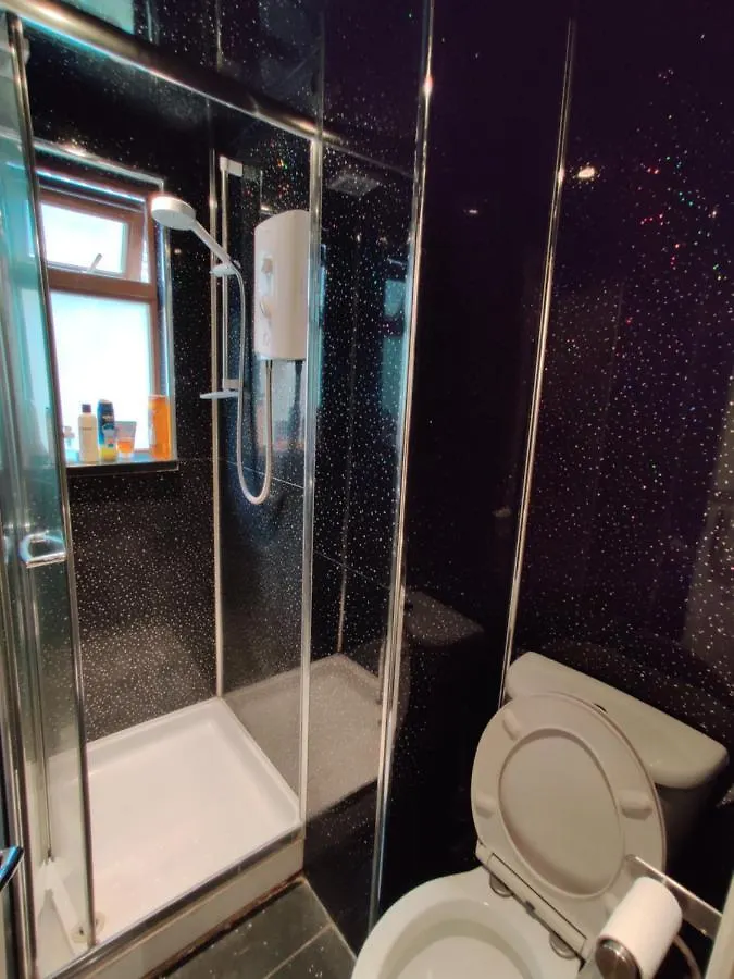 Privatunterkunft Ferienwohnung White'S Row Resident London
